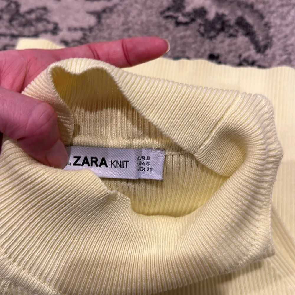 ⭐️Yellow Zara Sleeveless Ribbed Sweater S - Picture 3 of 3